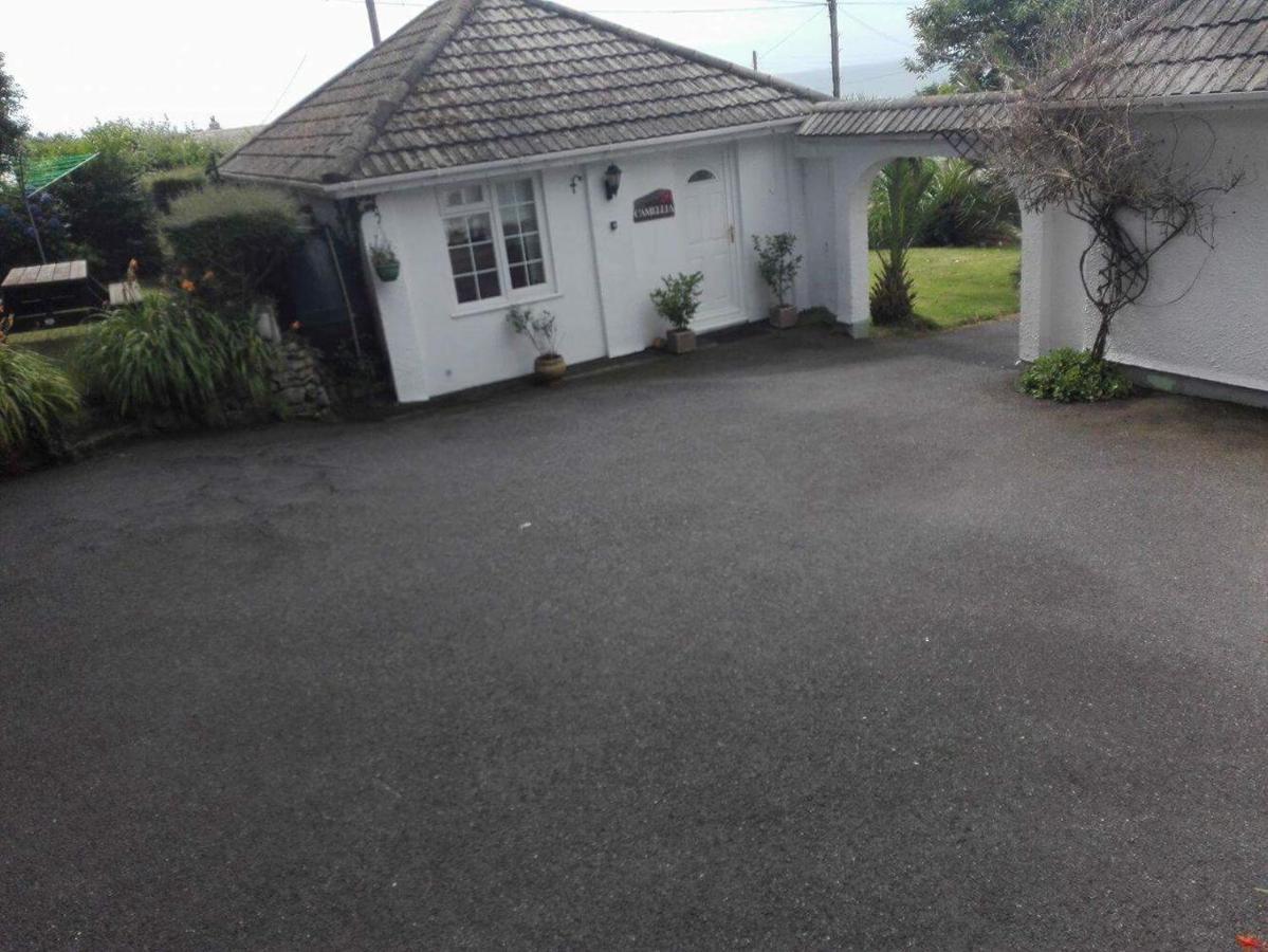 Camellia Chalet Germoe Exterior photo